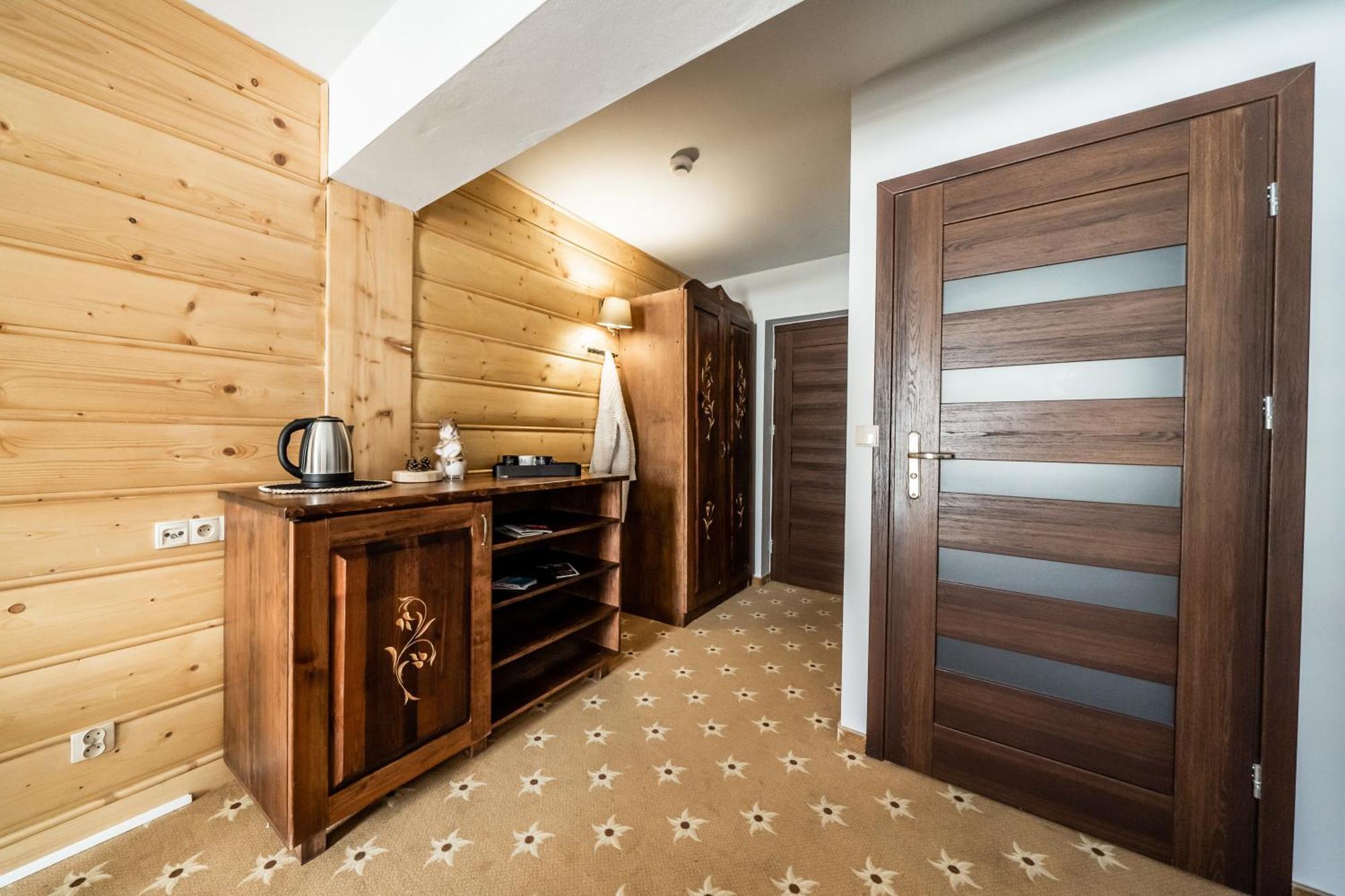 Zapotoczny Residence Зомб Екстериор снимка