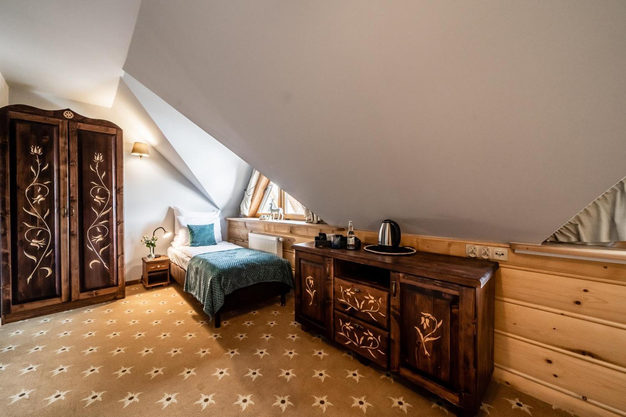 Zapotoczny Residence Зомб Екстериор снимка