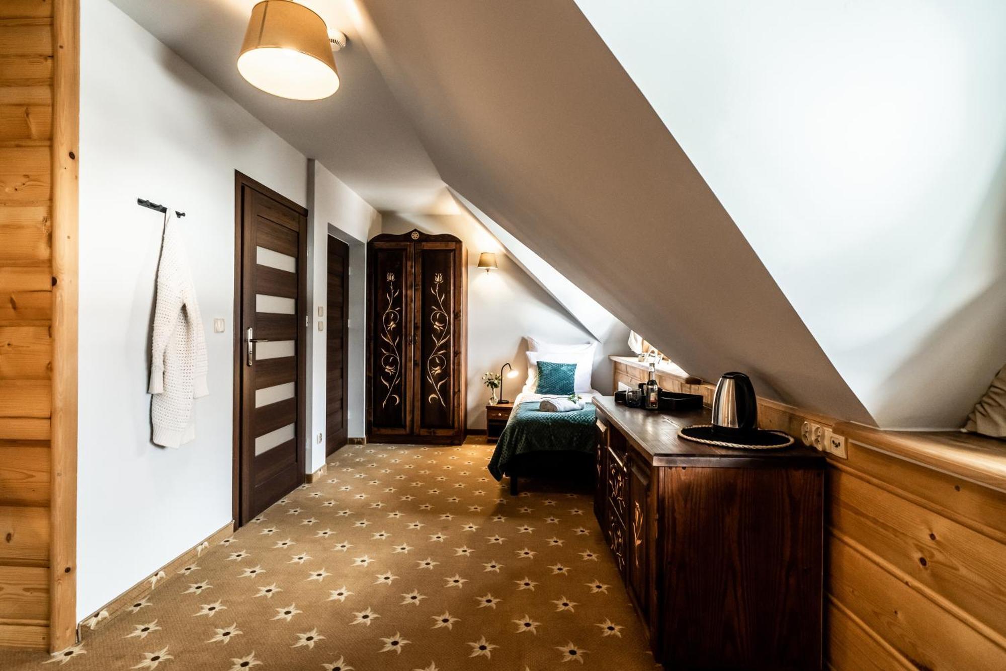Zapotoczny Residence Зомб Екстериор снимка